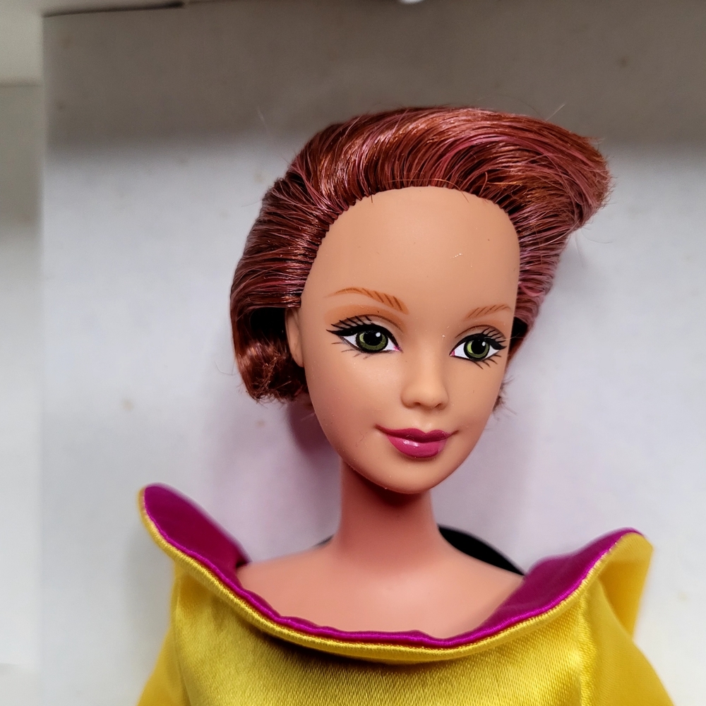1996 Limited Edition Bill Blass Barbie #17040 - Picture 2 of 9